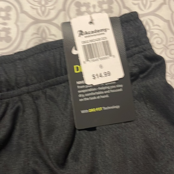 Brand New- Nike Dri-Fit Shorts 🏀 - Picture 3 of 3